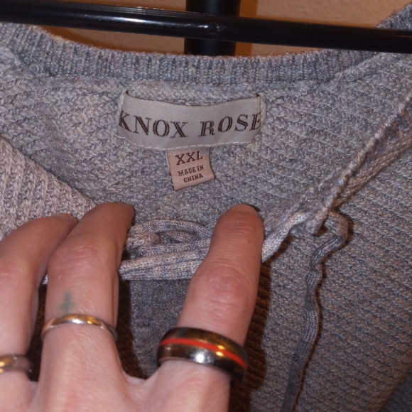 This Knox Rose is a plus size women's - Picture 3 of 6
